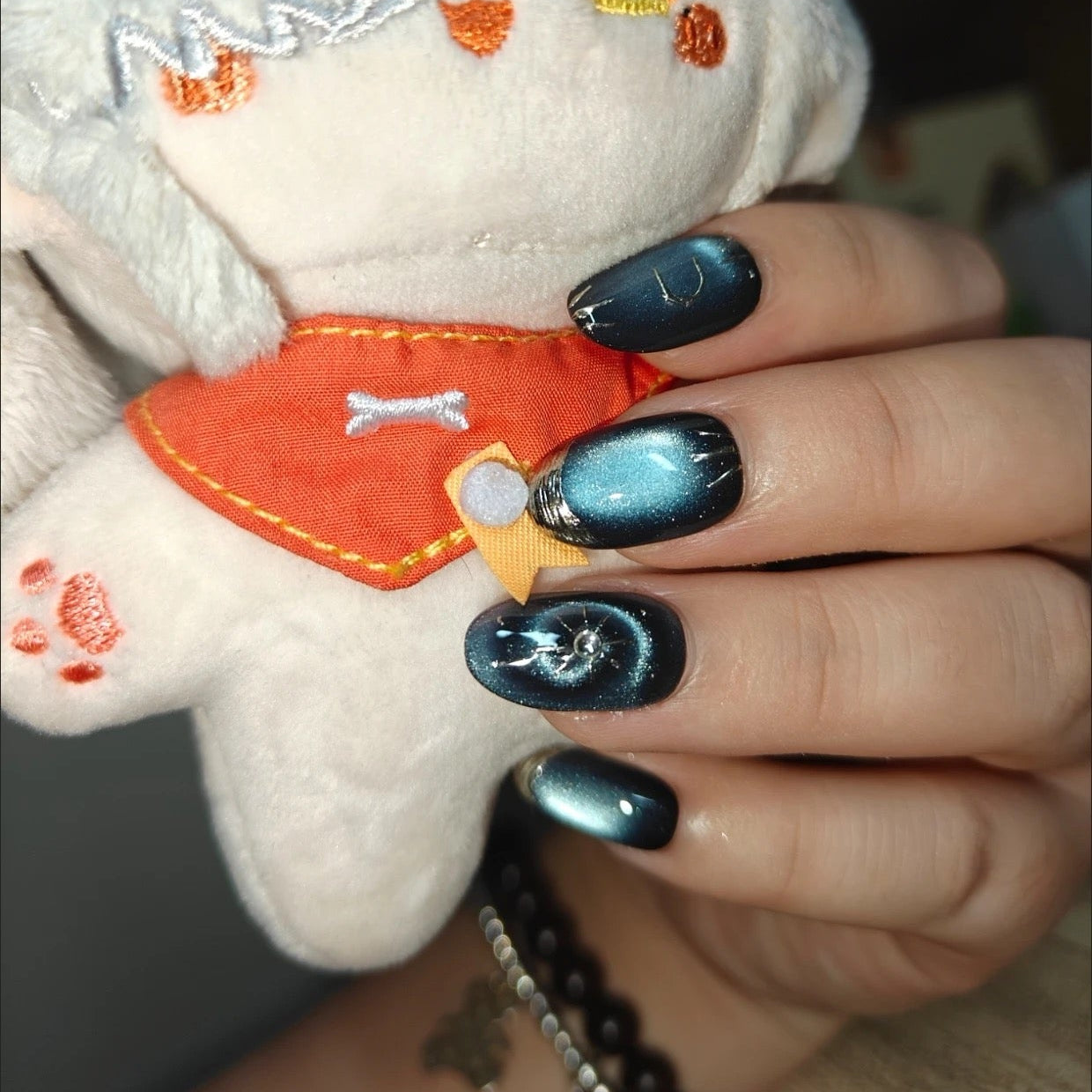 Handmade press-on nails Cat Eye Conch