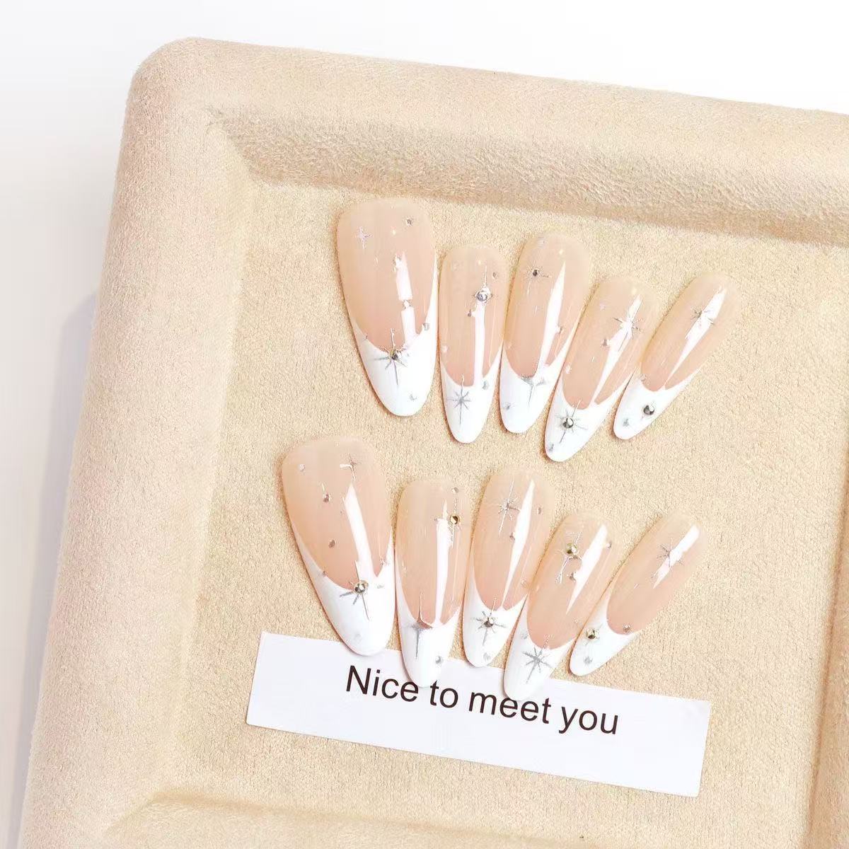 Handmade press-on nails Douce France