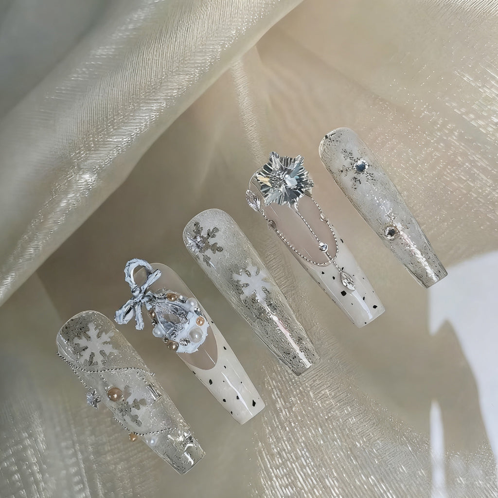 Handmade press-on nails Christmas Snowflakes