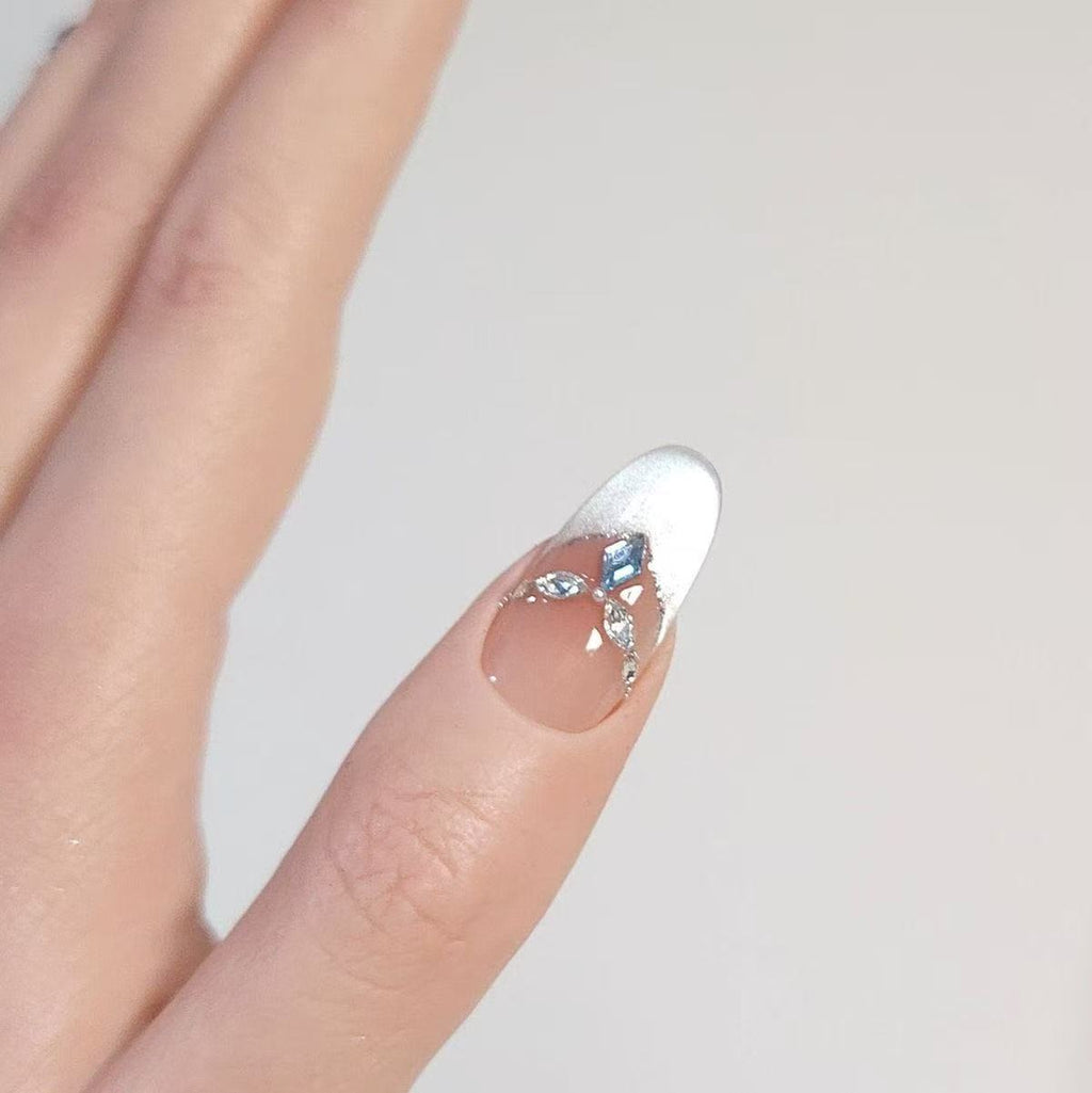 Handmade press-on nails Gem
