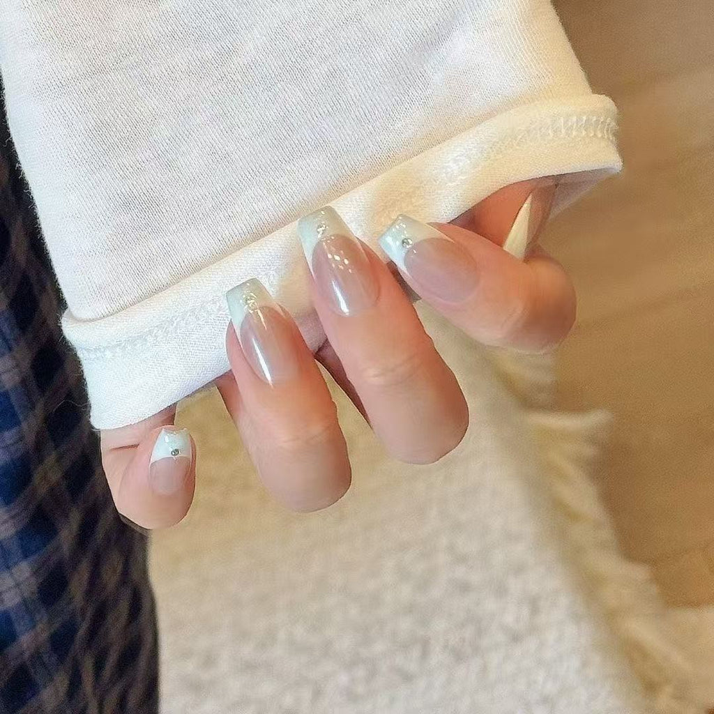 Handmade press-on nails Pearl Diamond