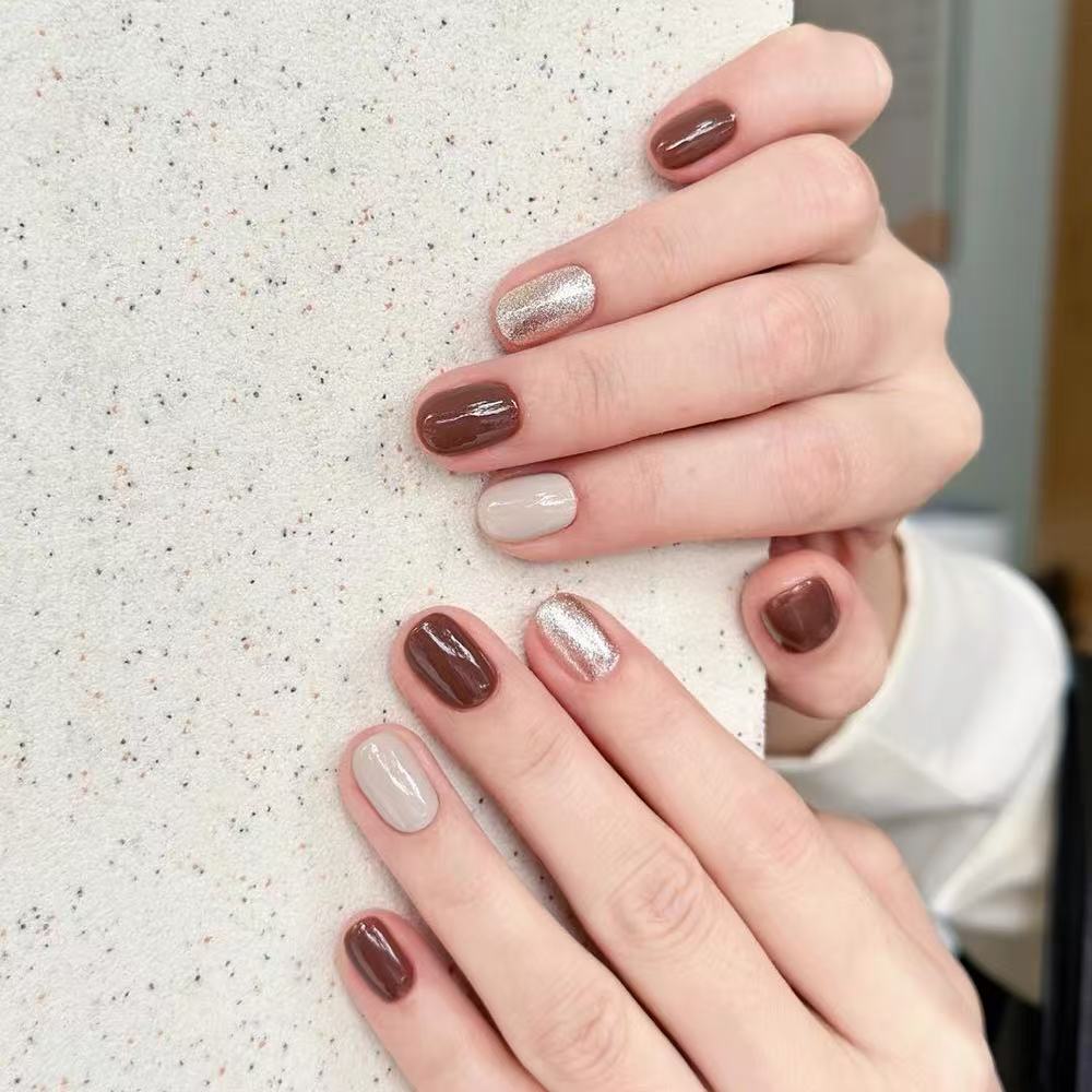 Handmade press-on nails Minimalist French