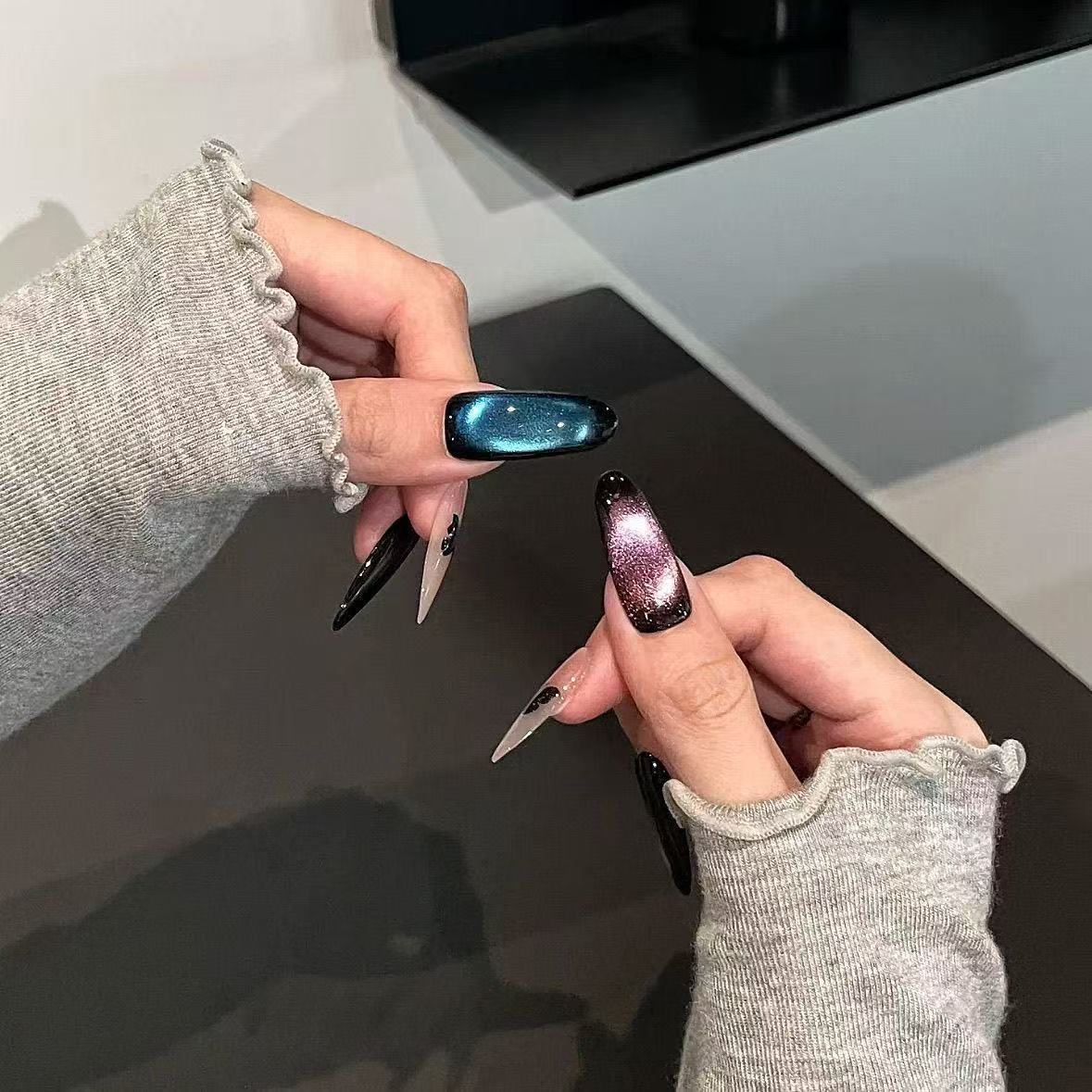 Handmade press-on nails Sapphire