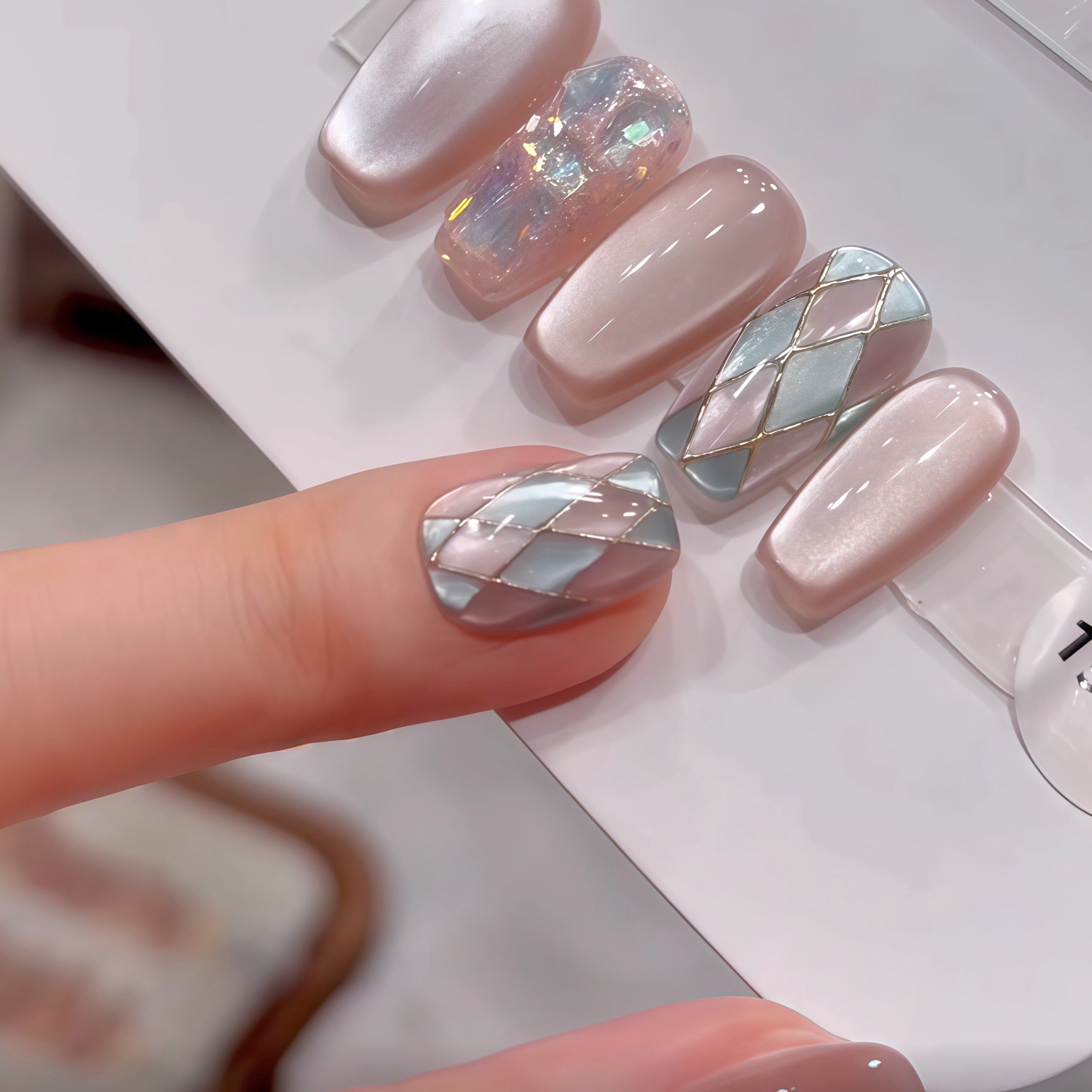 Handmade Viral Cat Eye Diamond Nails – Lux Magnet Glow Press-on nails|customizable