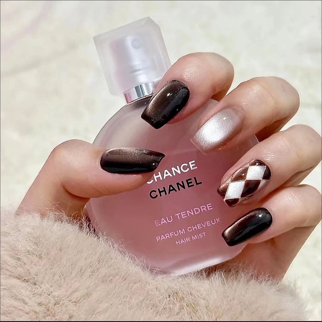 Handmade Temperament Diamond Grid press-on nails