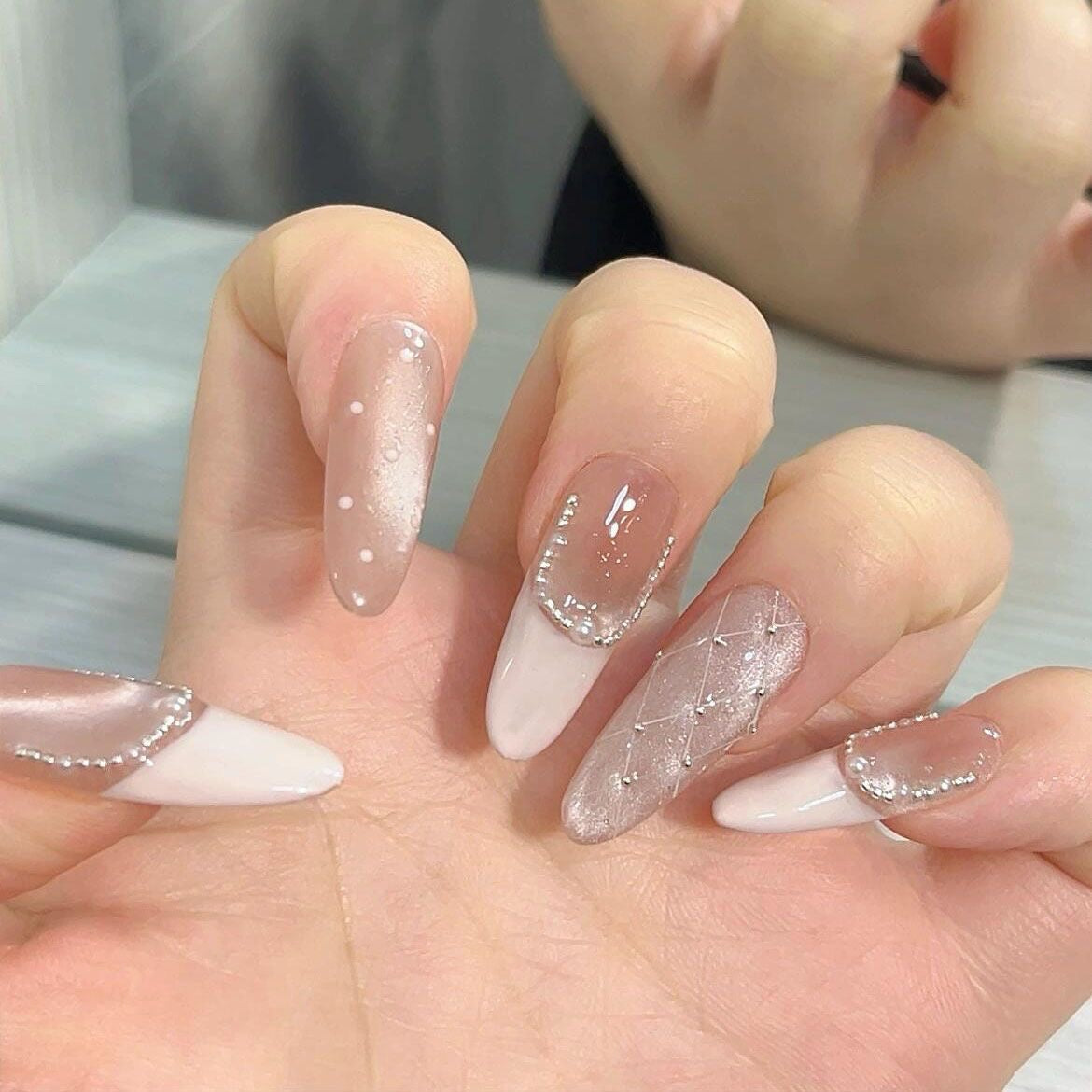 Handmade Pink Temperament press-on nails customizable