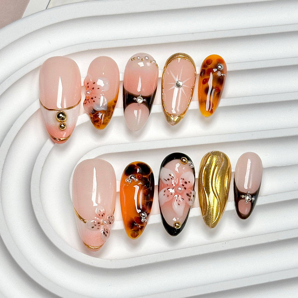 Luxury 3D Gold Almond