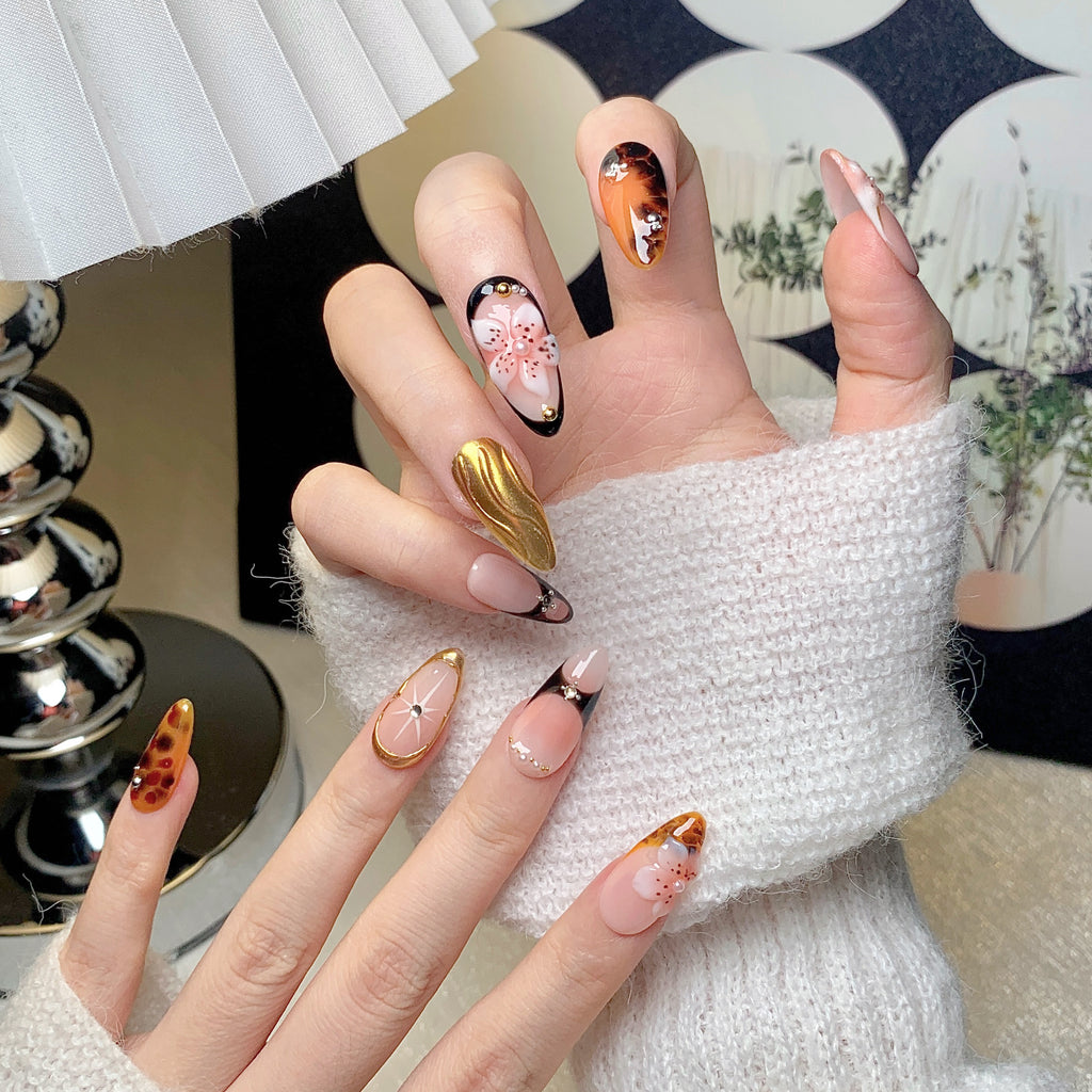 Luxury 3D Gold Almond