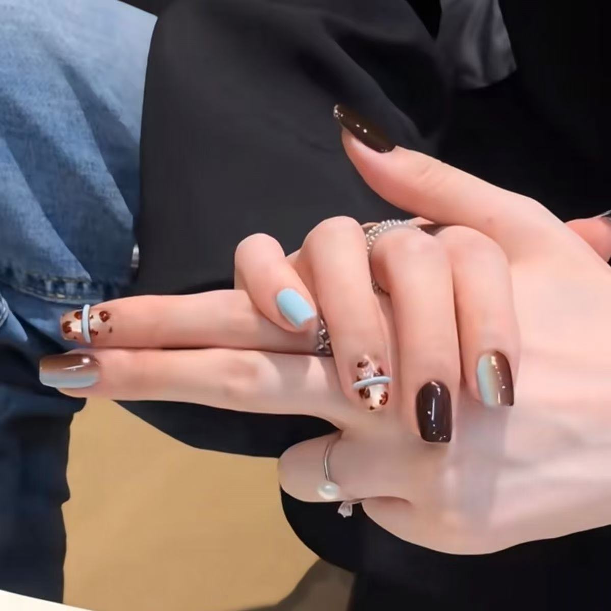 Customizable handmade press-on nails, short square