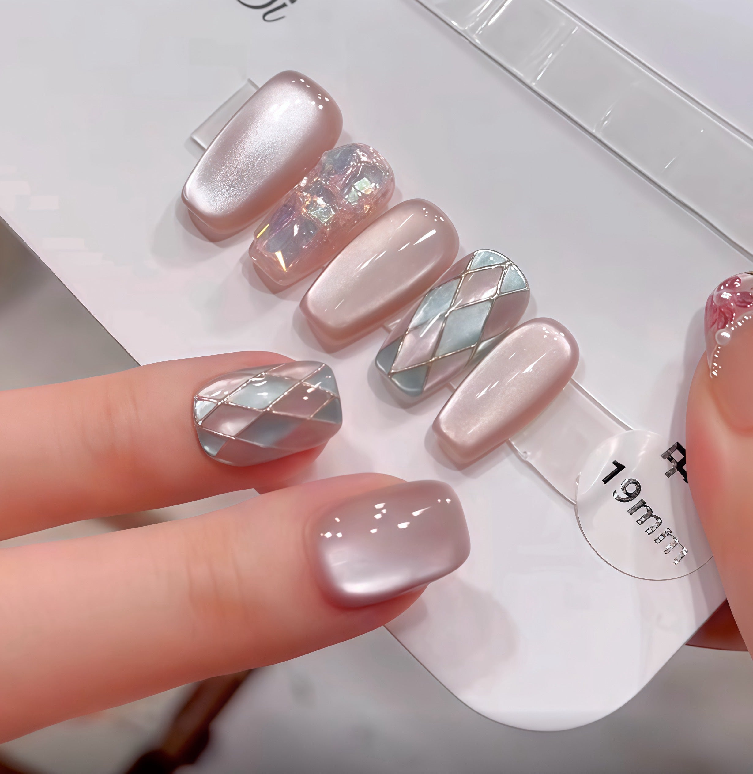 Handmade Viral Cat Eye Diamond Nails – Lux Magnet Glow Press-on nails|customizable